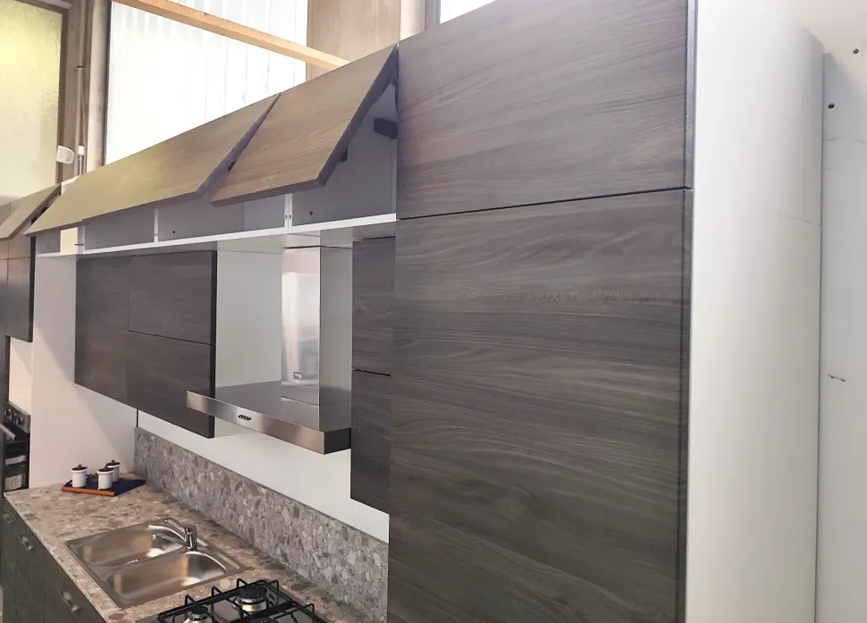 Cucina lineare in laminato materico a prezzo scontato 58%