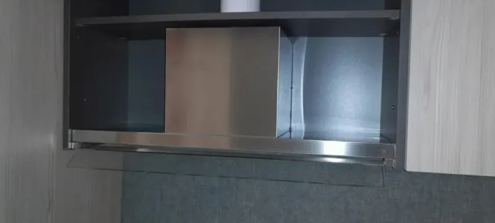 Cucina lineare in laminato materico a prezzo ribassato 50%