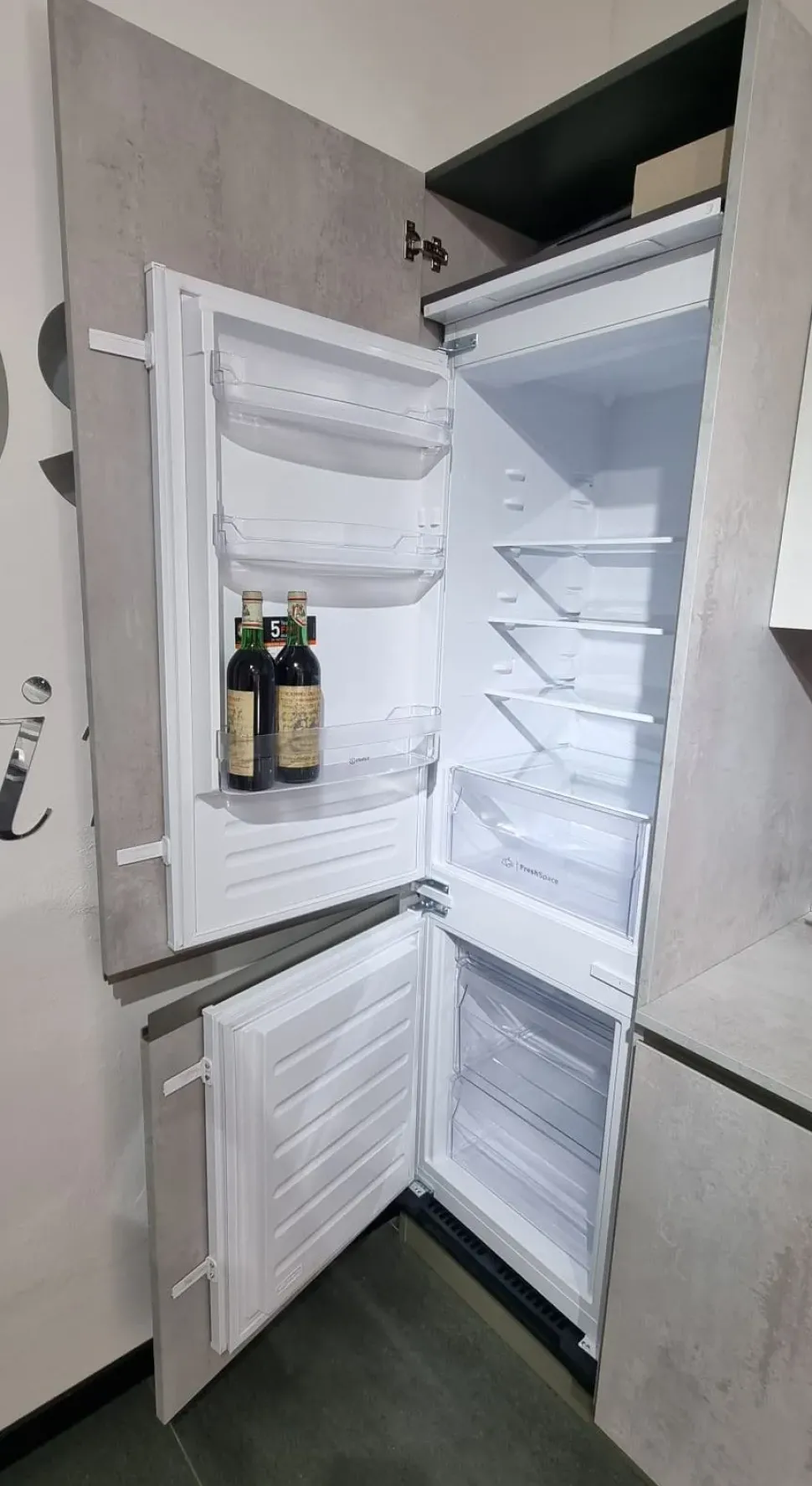 Cucina lineare in laminato materico altri colori Infinity maniglia grip a prezzo ribassato