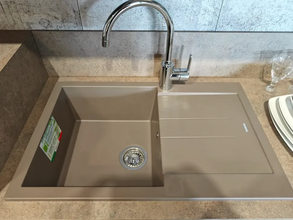Cucina lineare in laminato materico altri colori Liberamente a prezzo scontato