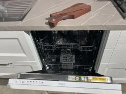 Cucina lineare in legno a prezzo scontato 60%