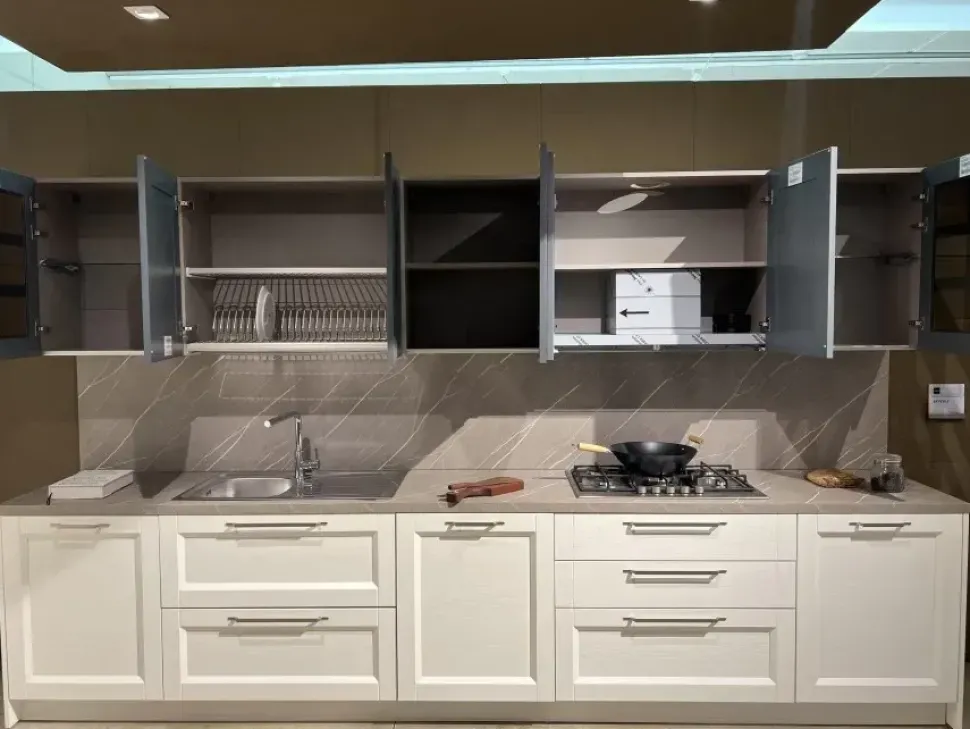 Cucina lineare in legno a prezzo scontato 60%
