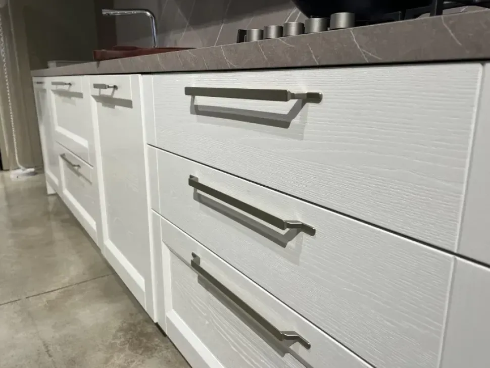 Cucina lineare in legno a prezzo scontato 60%