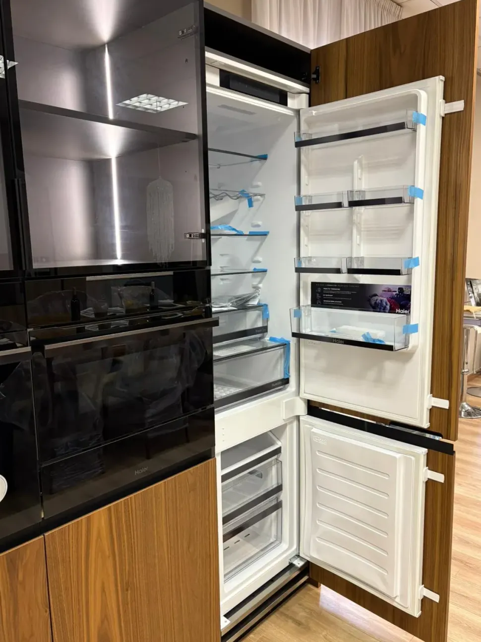 Cucina lineare in legno noce Menta a prezzo ribassato