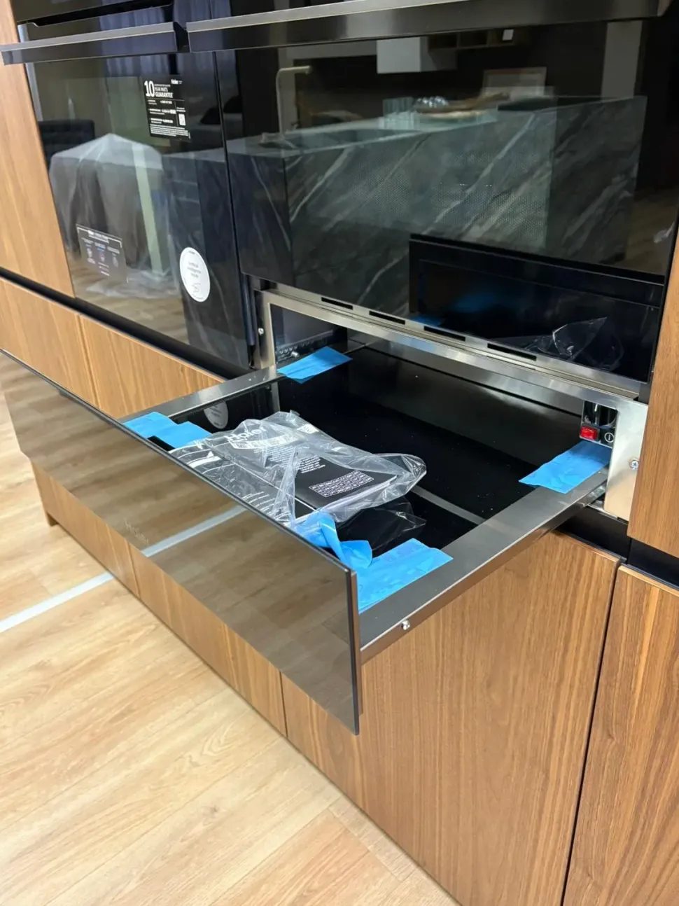 Cucina lineare in legno noce Menta a prezzo ribassato