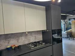 Cucina lineare in polimerico opaco grigia Yaris a prezzo scontato
