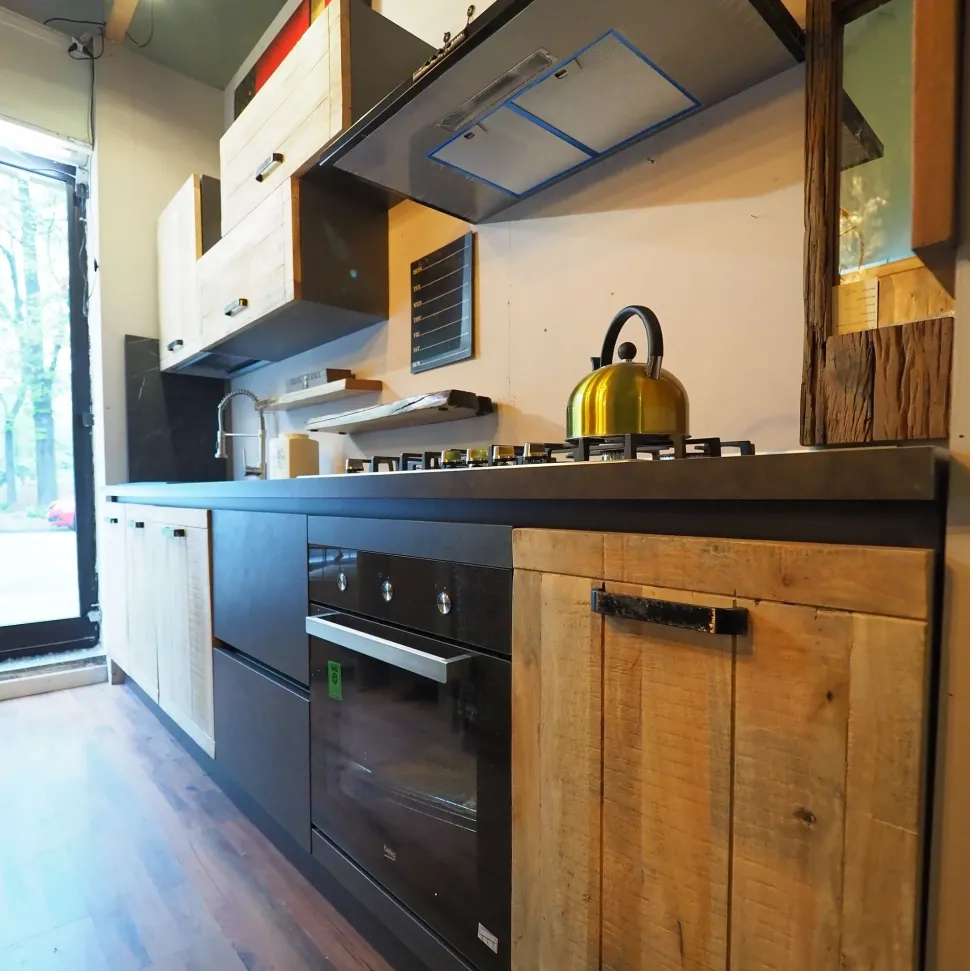 Cucina lineare industriale rovere chiaro Collezione esclusiva Cuicna industrial jupiter moderna a soli 4990€