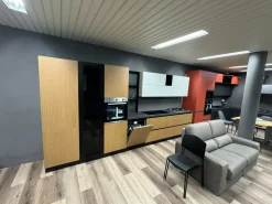 Cucina lineare moderna rovere chiaro Mobilturi Pop rigata