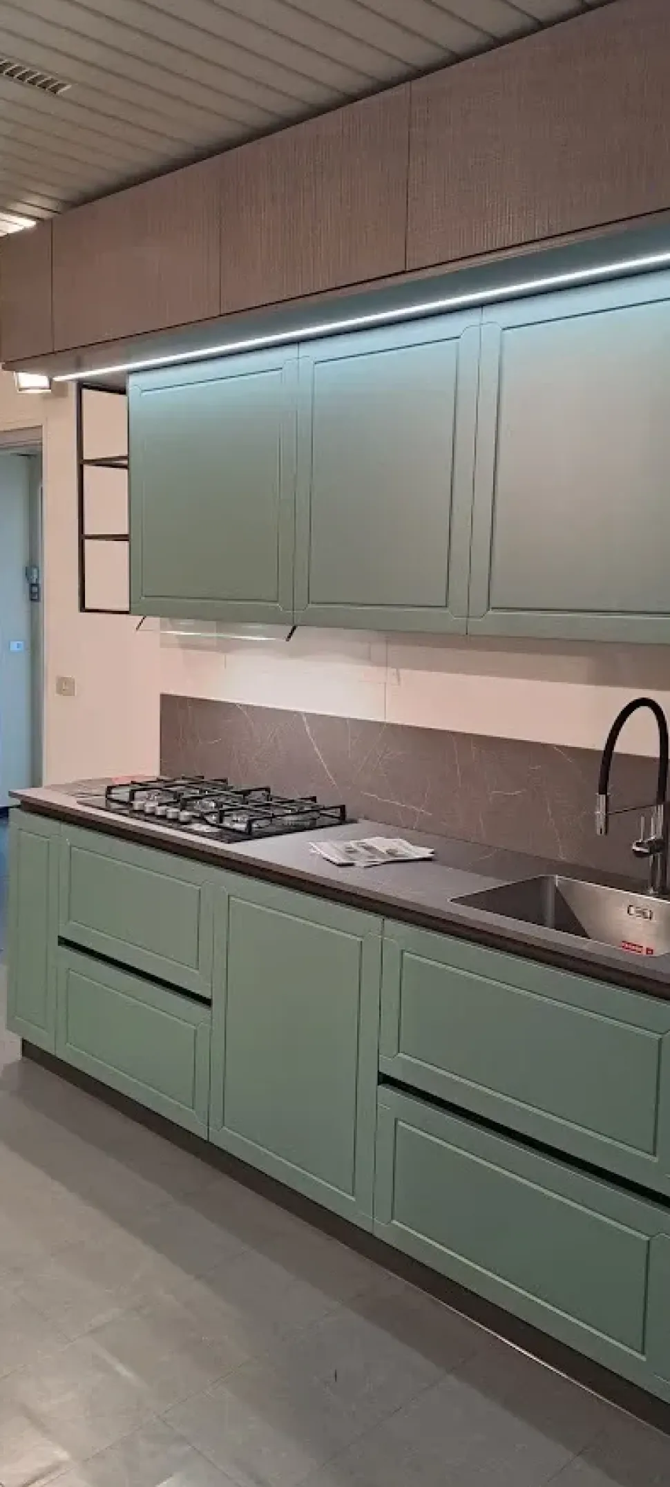 CUCINA lineare Moretti compact Myriad SCONTATA 38%