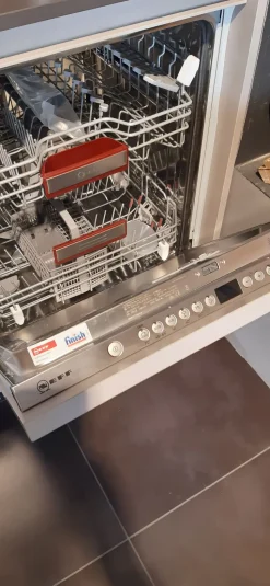 Cucina Logica l0 design grigia Valdesign lineare scontata 60%