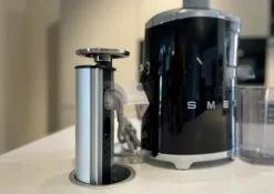 Cucina Logica moderna grigia Valdesign con isola scontata 55%