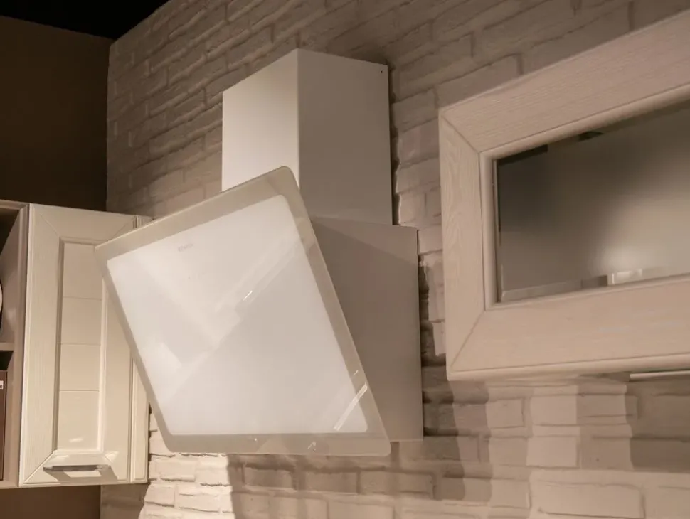 Cucina Lube cucine classica con penisola bianca in legno Claudia