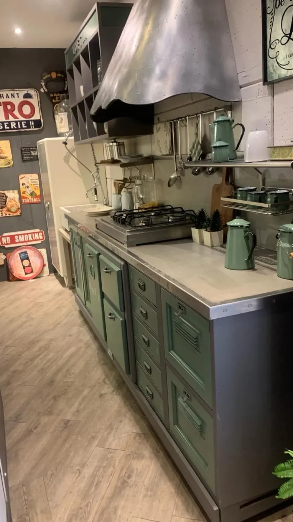 Cucina Marchi cucine design lineare altri colori in resina cementizia Lomi