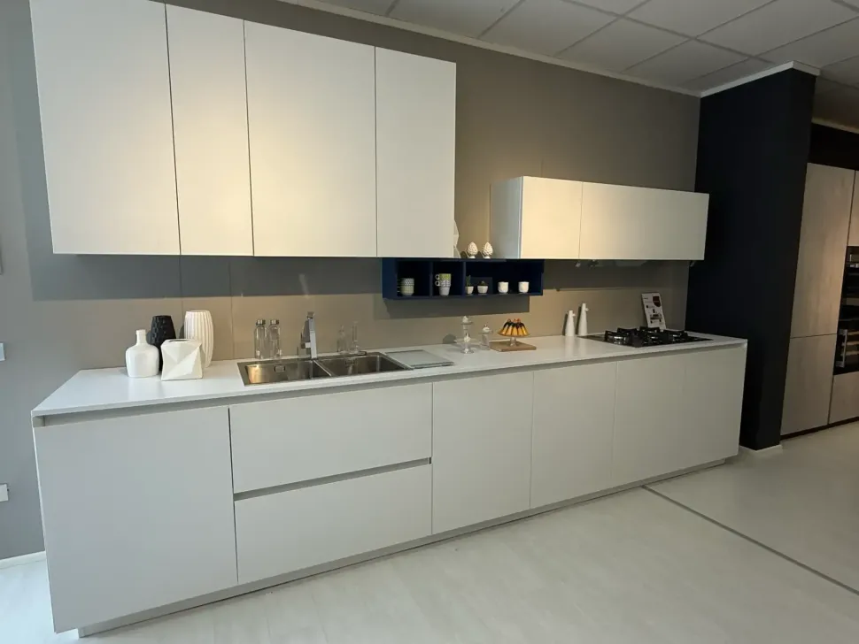 Cucina Materia moderna bianca Doimo cucine lineare scontata 50%