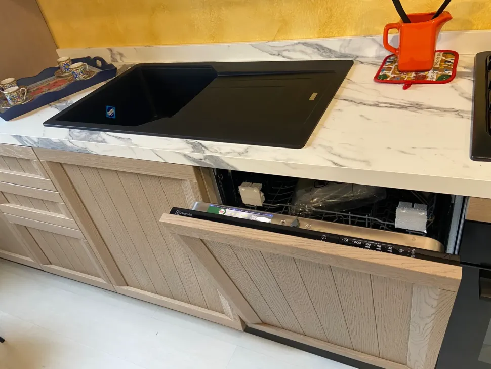 Cucina Megan moderna altri colori Arrex lineare scontata 42%