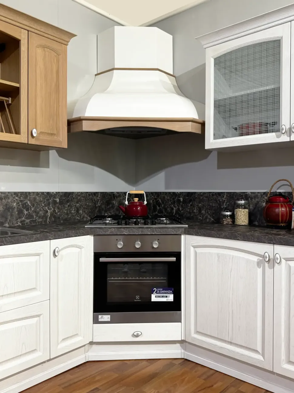 Cucina Mida classica bianca Colombini casa ad angolo scontata 50%