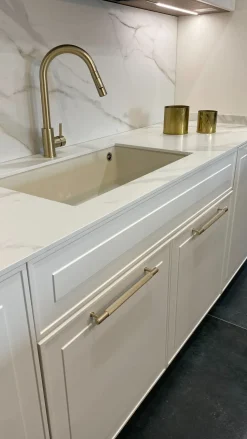 CUCINA Miton Tes PREZZO OUTLET scontata 55%