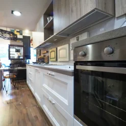 Cucina modello Cucina shabby chic lineare 4 metri con piano penisola Nuovi mondi cucine PREZZO SCONTATO 64%