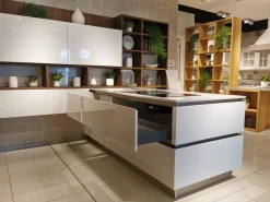 Cucina modello Oyster  Veneta cucine PREZZO SCONTATO 50%
