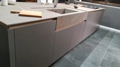 Cucina moderna ad isola Bluna Binova a prezzo scontato