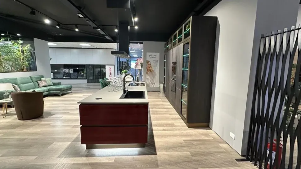 Cucina moderna ad isola Stratos Mobilturi a prezzo scontato