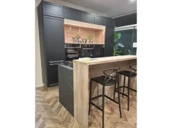 Cucina moderna con isola Giglio expo Pensarecasa a prezzo scontato