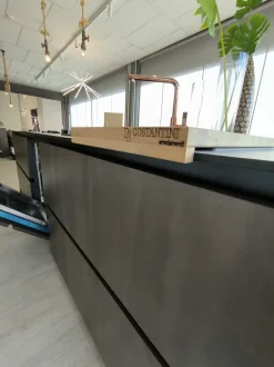 Cucina moderna con isola Lab13 Aran a prezzo ribassato