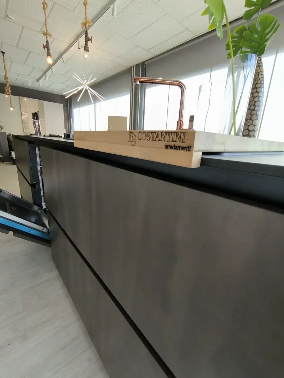 Cucina moderna con isola Lab13 Aran a prezzo ribassato