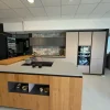 Cucina moderna con isola Loft xxl Arrex a prezzo ribassato