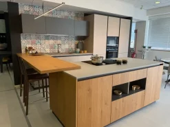 Cucina moderna con isola Loft xxl Arrex a prezzo ribassato