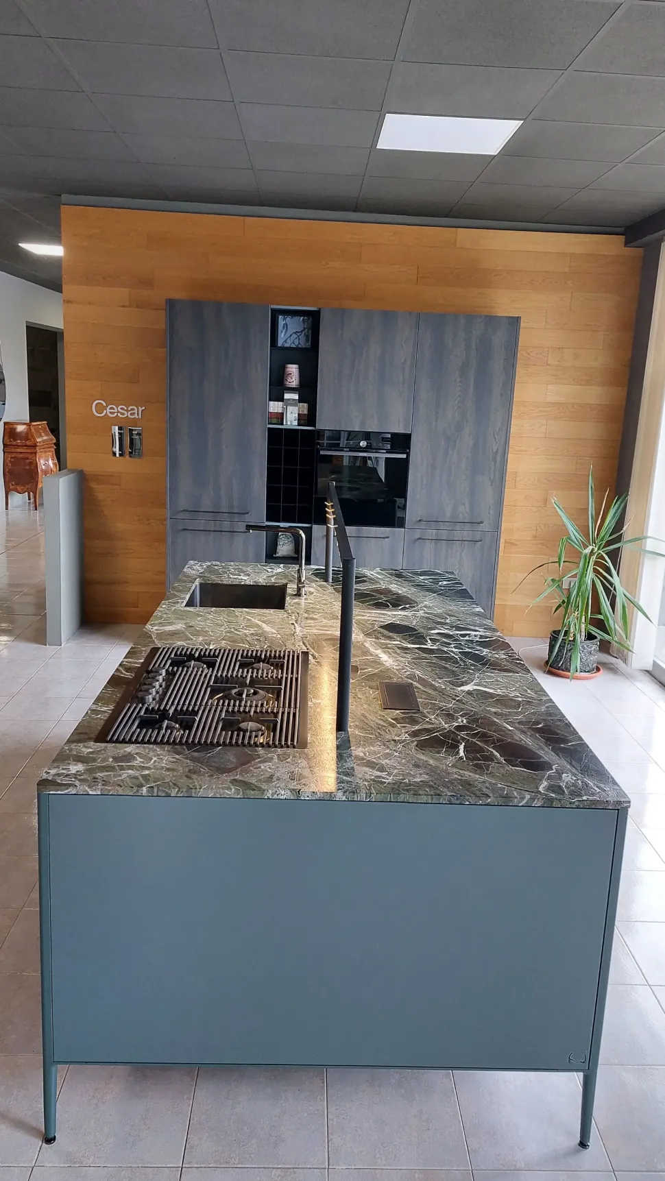 Cucina moderna con isola Unit Cesar a prezzo ribassato