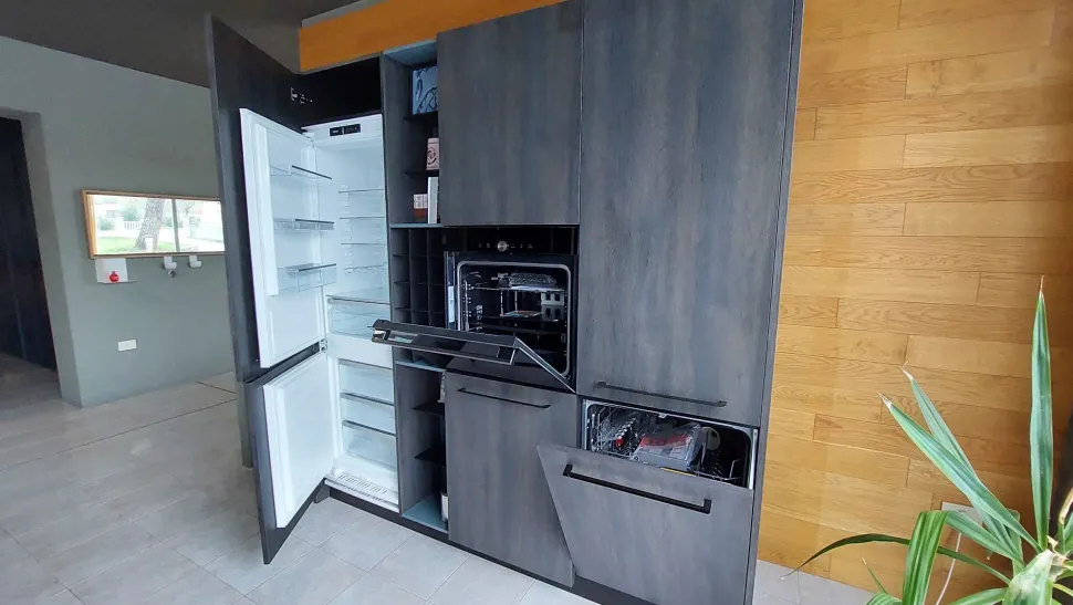 Cucina moderna con isola Unit Cesar a prezzo ribassato