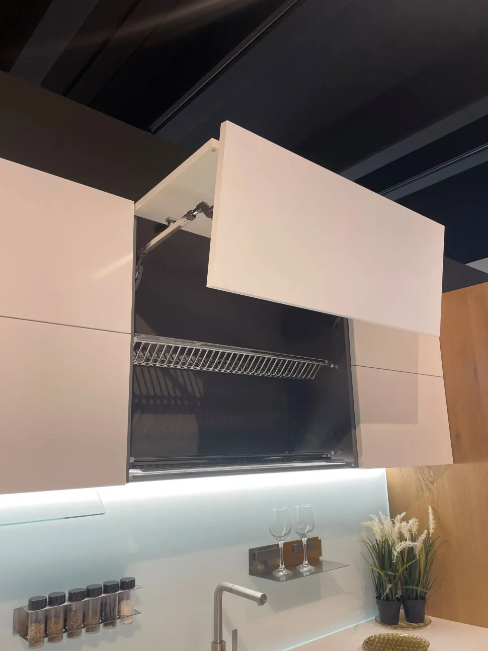 Cucina moderna con penisola Asia/kalì Arredo3 a prezzo scontato