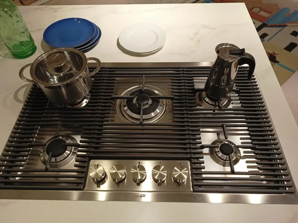 Cucina moderna con penisola Mènta Binova a prezzo scontato