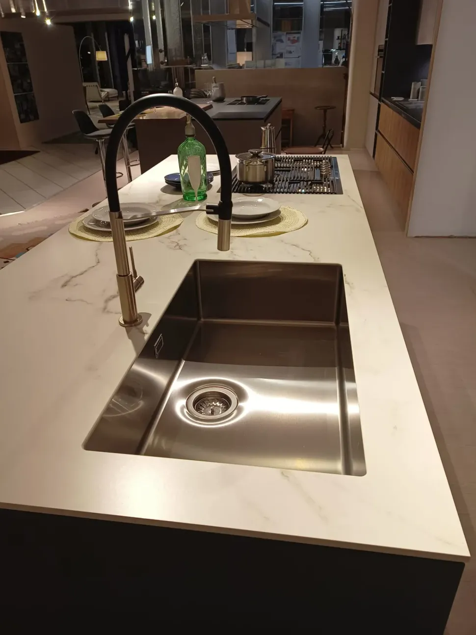 Cucina moderna con penisola Mènta Binova a prezzo scontato