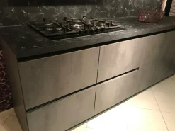 Cucina moderna in cemento antracite-legno Atma a PREZZI OUTLET