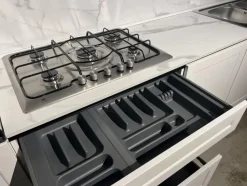 Cucina moderna lineare Dora Mobilturi a prezzo ribassato