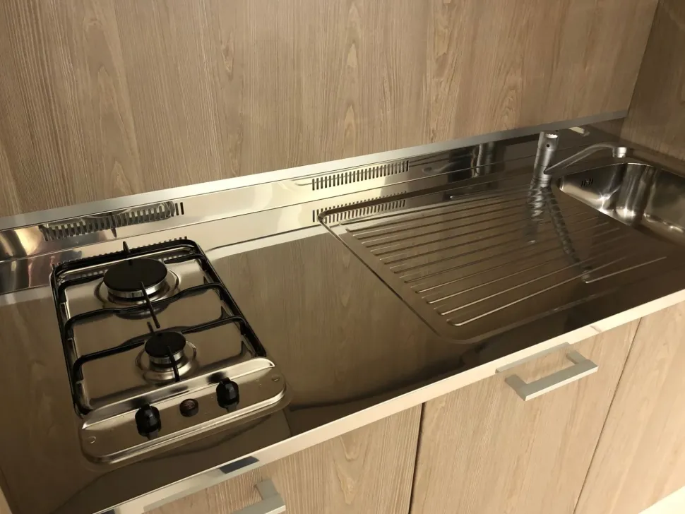 Cucina Monoblocco di Euromobil in Offerta Outlet -50%