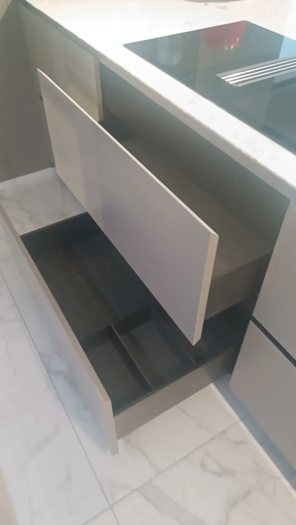 Cucina N elle e inside moderna altri colori Cesar con penisola scontata 50%