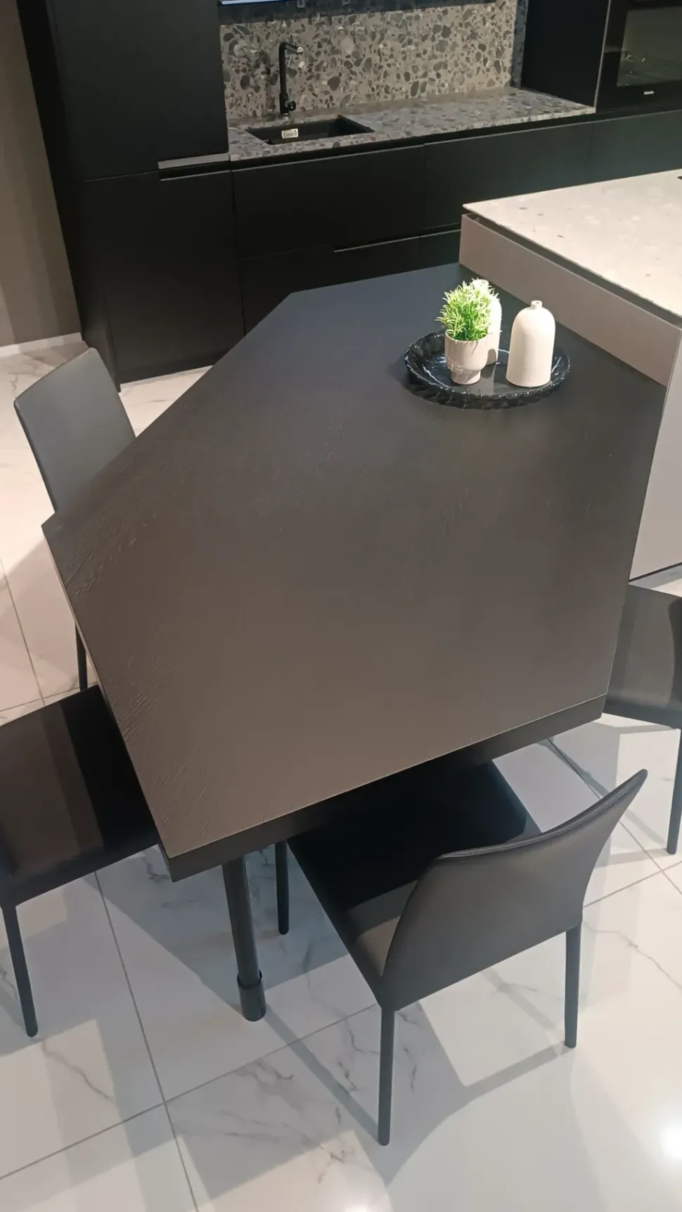 Cucina N elle e inside moderna altri colori Cesar con penisola scontata 50%