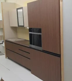 Cucina noce moderna lineare Giannei Nexus tabacco