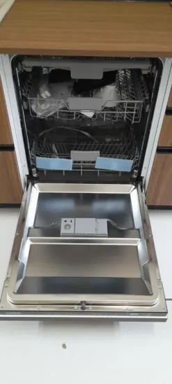 Cucina noce moderna lineare Giannei Nexus tabacco