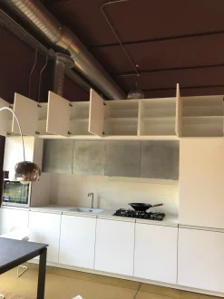 Cucina Nova cucina design lineare bianca in laccato opaco Smart