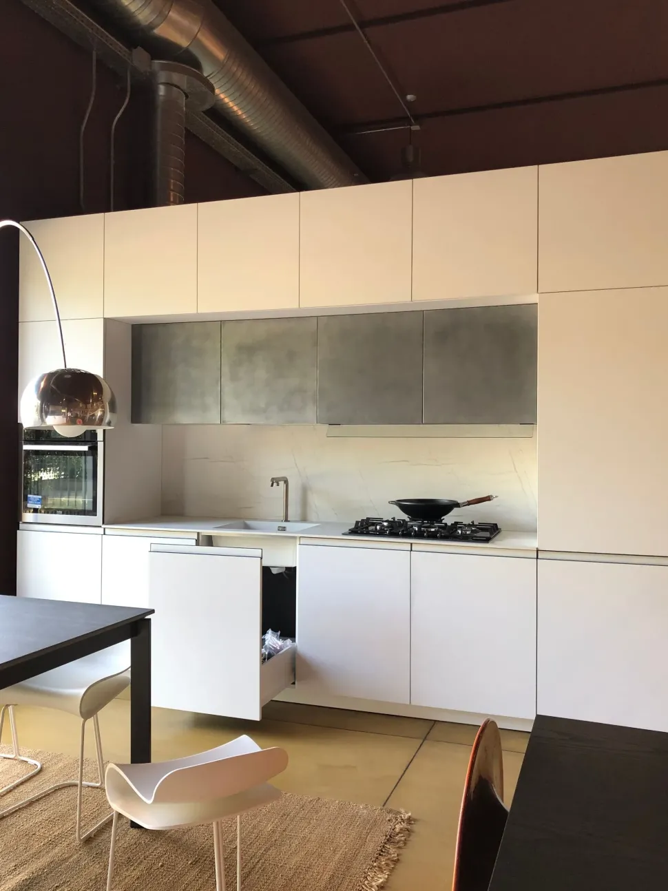 Cucina Nova cucina design lineare bianca in laccato opaco Smart