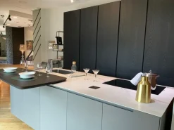 Cucina Poliform moderna con penisola altri colori in laccata opaco Phoenix