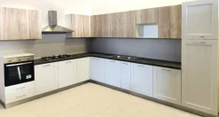 Cucina Robinia ad angolo Ar-due con uno sconto imperdibile