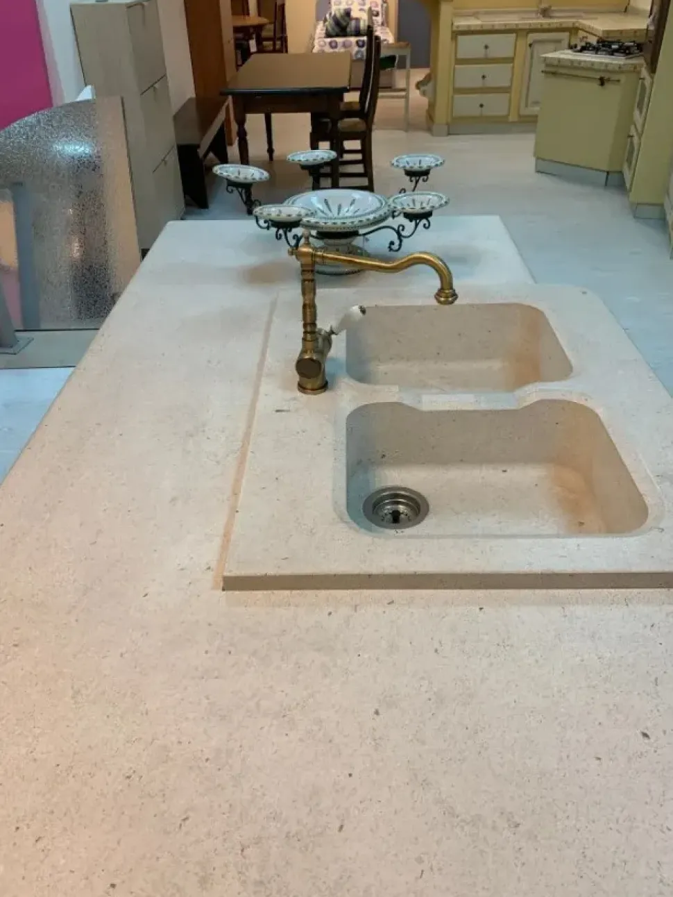 Cucina rossa classica con isola Arrex Morgana