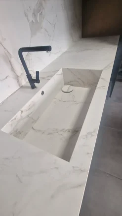 Cucina rossa design con isola Antares Cucina 45* a soli 27200 Euro