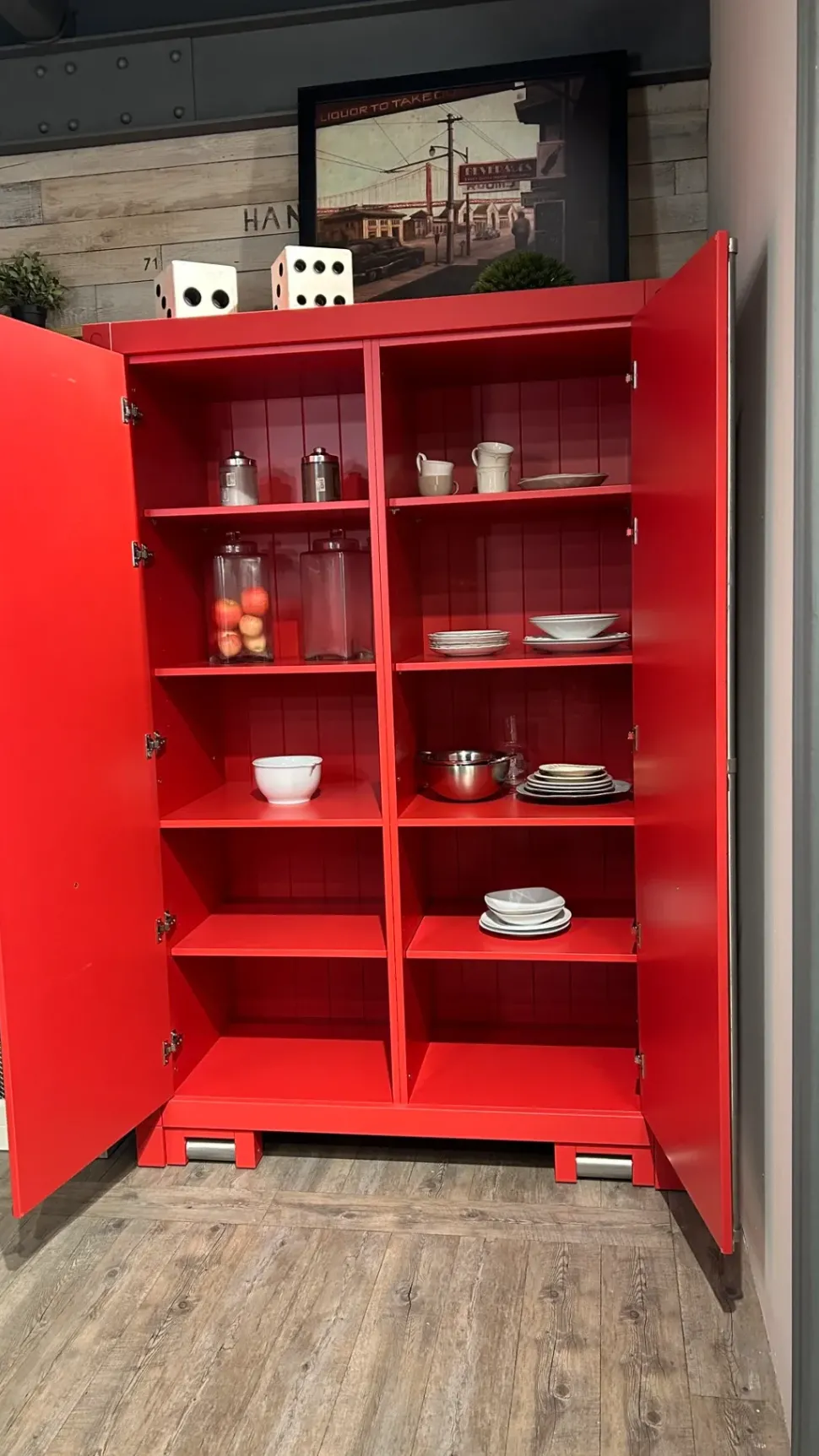 Cucina rossa industriale lineare Dispensa container Marchi cucine in Offerta Outlet