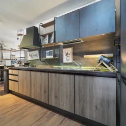 Cucina rovere chiaro industriale con penisola Cucina industrial colonne e piano snack  Collezione esclusiva